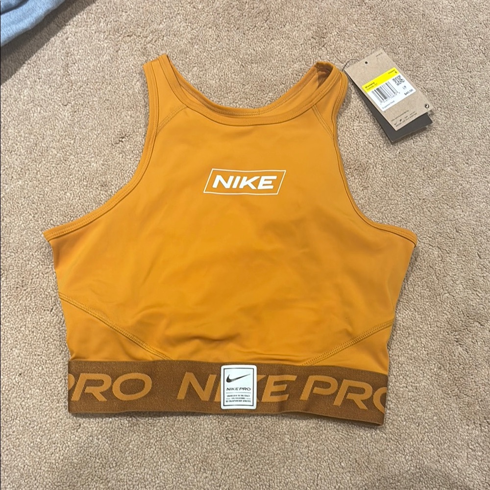 Nike Gold Tank Top Crop Fitted